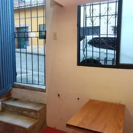 Parrot House San Antonio Apartment Cali Exterior photo