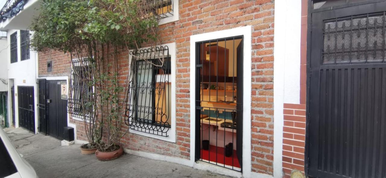 Parrot House San Antonio Apartment *